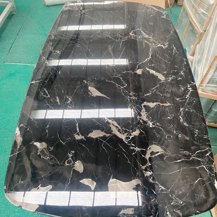 Countertops wòch natirèl
